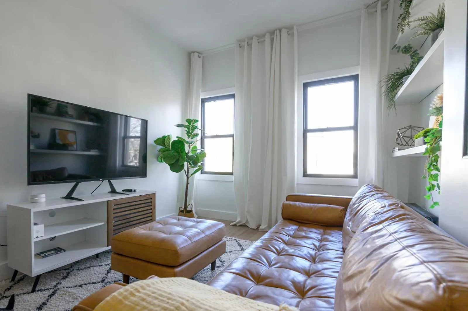 아파트 Bright & Spacious 3-Bedroom In Vibrant Bushwick! 뉴욕